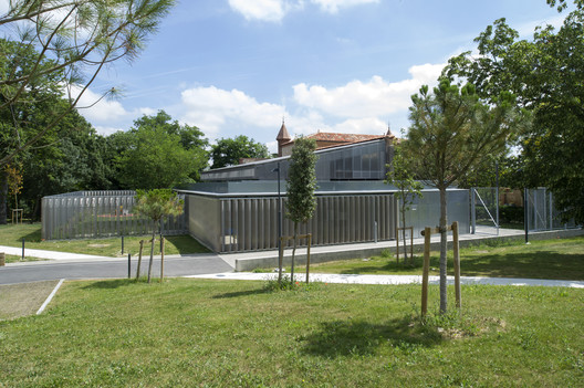 Nursery and Music School in Ramonville-Saint-Agne / Yves Ballot et Nathalie Franck + Architectes DPLG Nursery and Music School in Ramonville-Saint-Agne / Yves Ballot et Nathalie Franck + Architectes DPLG - Exterior Photography, Fence