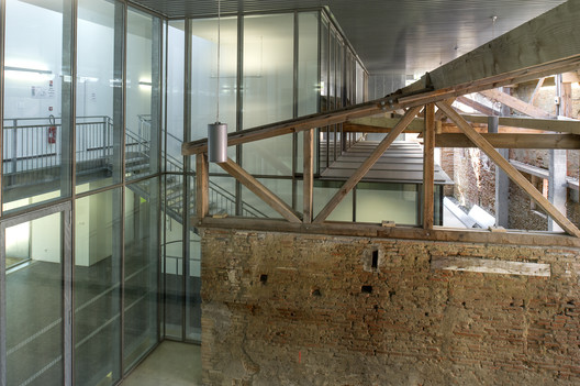 Nursery and Music School in Ramonville-Saint-Agne / Yves Ballot et Nathalie Franck + Architectes DPLG Nursery and Music School in Ramonville-Saint-Agne / Yves Ballot et Nathalie Franck + Architectes DPLG - Interior Photography, Beam