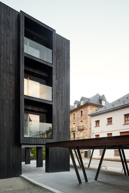 Valle de Tena Building / Tourillon Arquitectura - Exterior Photography, Facade