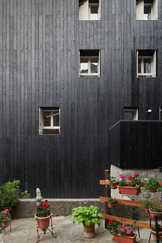 Valle de Tena Building / Tourillon Arquitectura - Exterior Photography, Wood