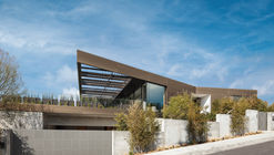 A Bronze House on Nightingale / SPF: architects 