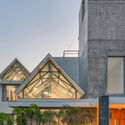 house 1 1 - Ng&ocirc;i nh&agrave; được thiết kế đảm bảo tối đa &aacute;nh s&aacute;ng v&agrave; gi&oacute; lưu th&ocirc;ng