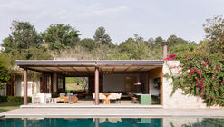 SPTBV House / Triplex Arquitetura
