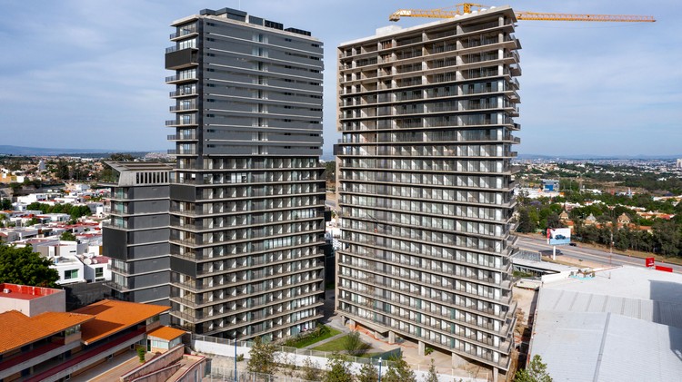 Edificio Zéntral / ARCHETONIC, © Onnis Luque