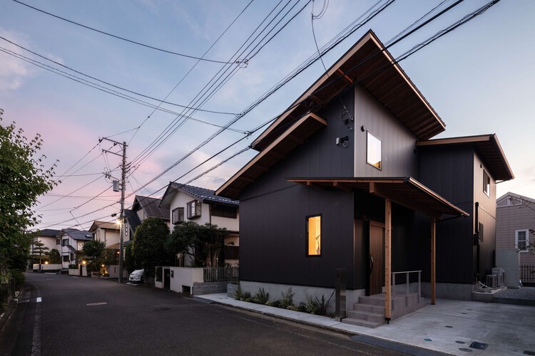 House in Sumiregaoka / Design Associates Nakamura - Exterior Photography, Windows