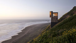 Cabañas La Loica y La Tagua / Croxatto y Opazo Arquitectos