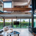 07 JORGELINA TORTORICI CASA Y PH ALEJANDRO PERAL - Y House: Căn Biệt thự hiện đại 2 tầng ấn tượng c&oacute; hồ bơi v&aacute;ch k&iacute;nh si&ecirc;u đẹp