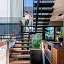 27 JORGELINA TORTORICI CASA Y PH ALEJANDRO PERAL - Y House: Căn Biệt thự hiện đại 2 tầng ấn tượng c&oacute; hồ bơi v&aacute;ch k&iacute;nh si&ecirc;u đẹp