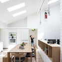rsaaw berkley house kitchen and attic window - Cải tạo ng&ocirc;i nh&agrave; 2 tầng xanh đẹp v&agrave; rộng hơn