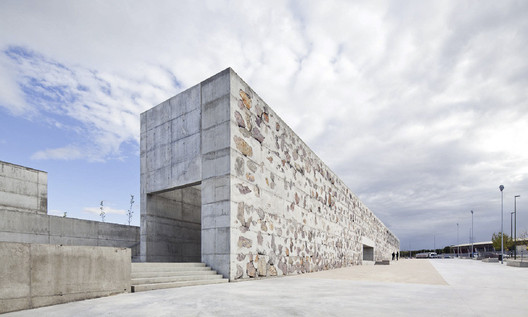 Cyclopean Concrete and Its Many Diverse Uses and Applications in Architecture Cyclopean Concrete and Its Many Diverse Uses and Applications in Architecture - Image 6 of 6