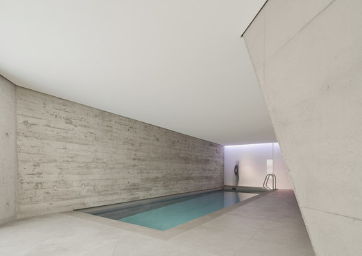 几何L形别墅 / Pool Leber Architekten - 室内图