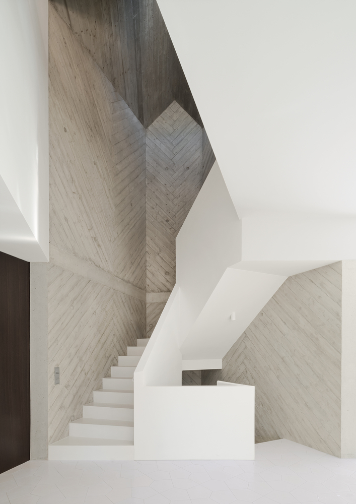 Casa L  / Pool Leber Architekten - Fotografia de Interiores, Escada, Fachada