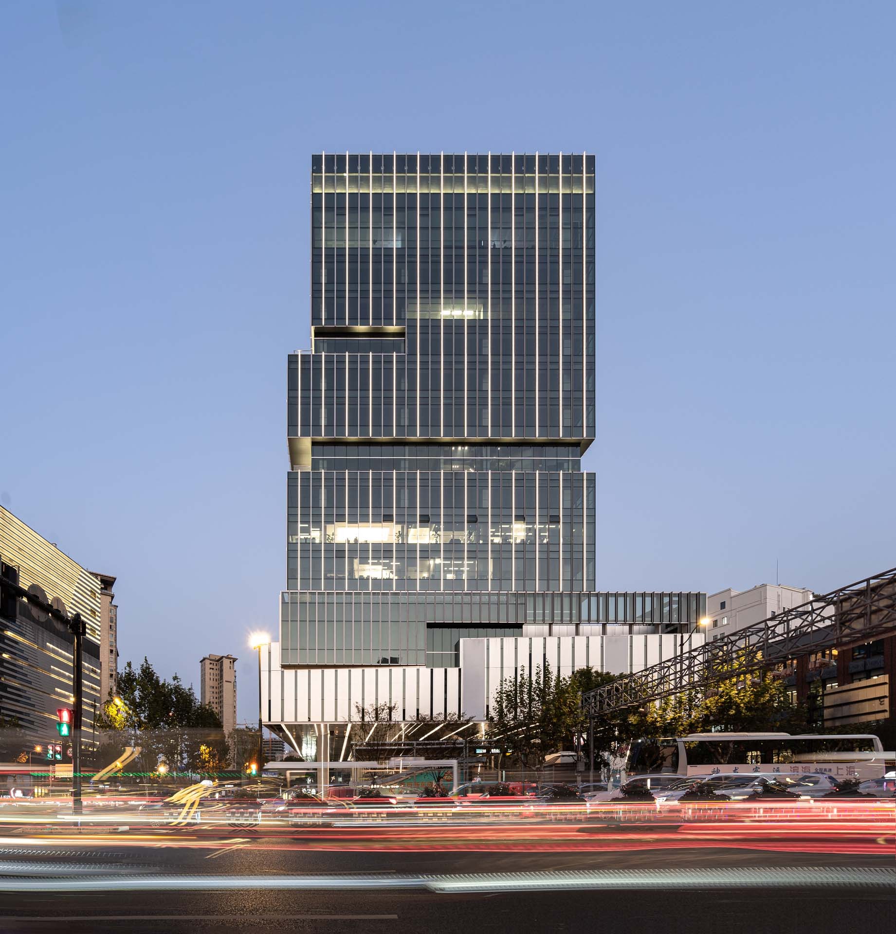 上海盈凯文化广场EDGE / Aedas | ArchDaily