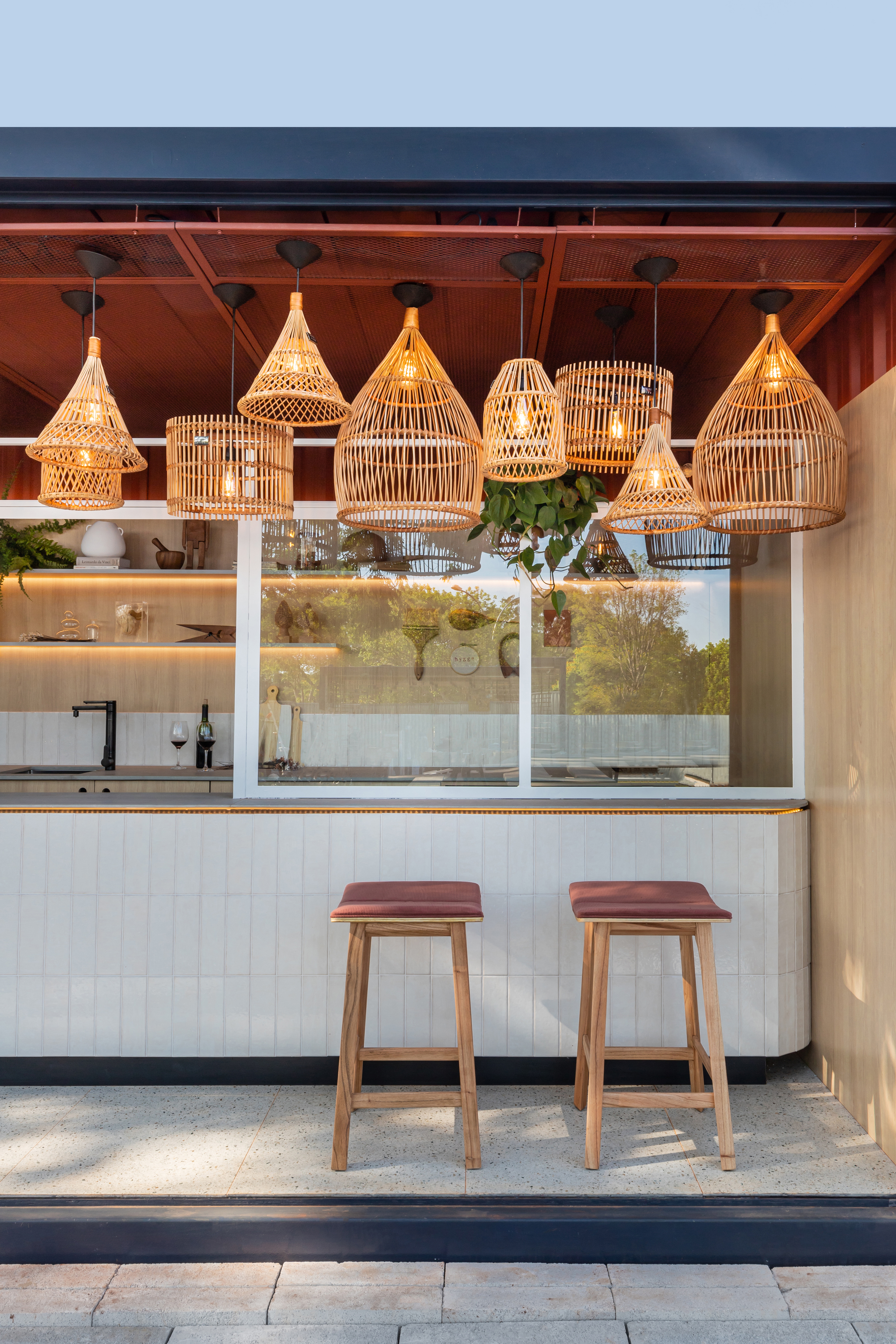 bar lounge design on Judsbo78zyucxm