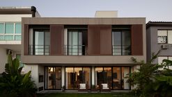 Casa Dotti / Troyano Arquitetura