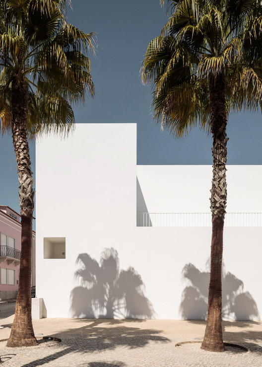 Grândola’s Library and Municipal Archive / Matos Gameiro Arquitectos  + Pedro Domingos Arquitectos - Exterior Photography