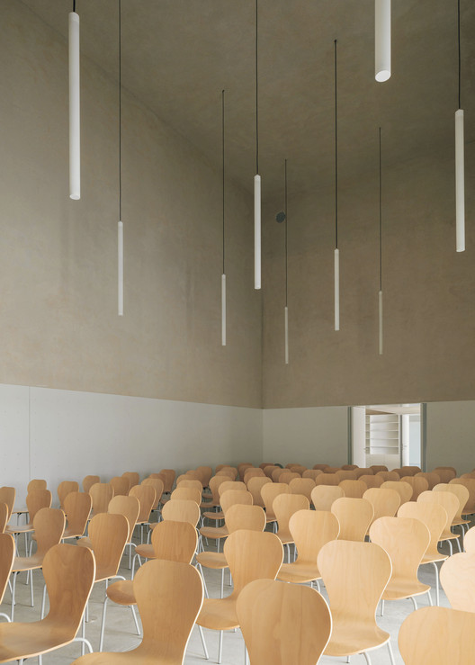 Grândola’s Library and Municipal Archive / Matos Gameiro Arquitectos  + Pedro Domingos Arquitectos - Interior Photography, Chair