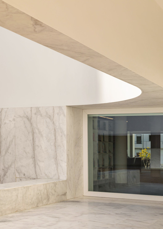 Grândola’s Library and Municipal Archive / Matos Gameiro Arquitectos  + Pedro Domingos Arquitectos - Interior Photography