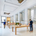 Apple·罗马科尔索大道旗舰店  / Foster + Partners - 室内图, 零售室内设计, 厨房