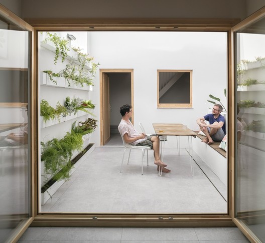 Natural Tapestry: Indoor Vertical Gardens in Different Project Types - Image 6 of 20
