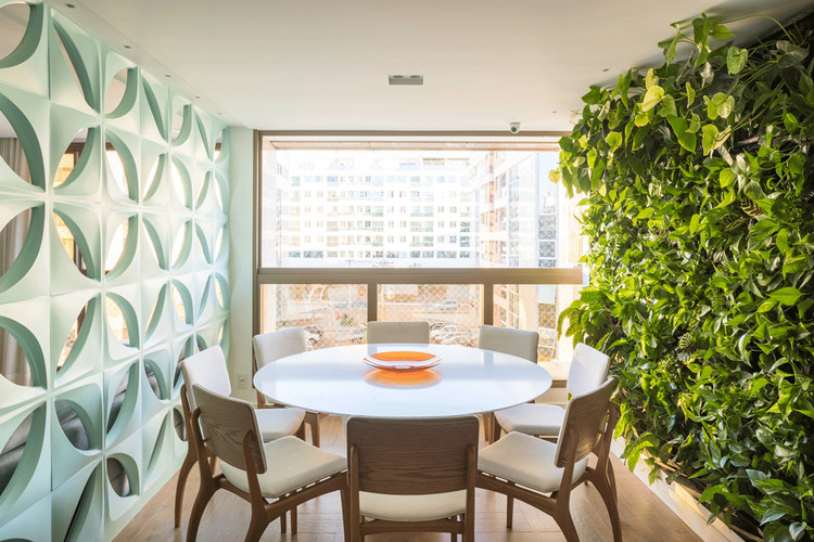 Natural Tapestry: Indoor Vertical Gardens in Different Project Types - Image 10 of 20