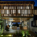 riverbank housilsonarchitectlex chomic6 - Riverbank House / Wilson Architects: Nh&agrave; cải tạo hiện đại tho&aacute;ng m&aacute;t s&acirc;n vườn xanh mướt