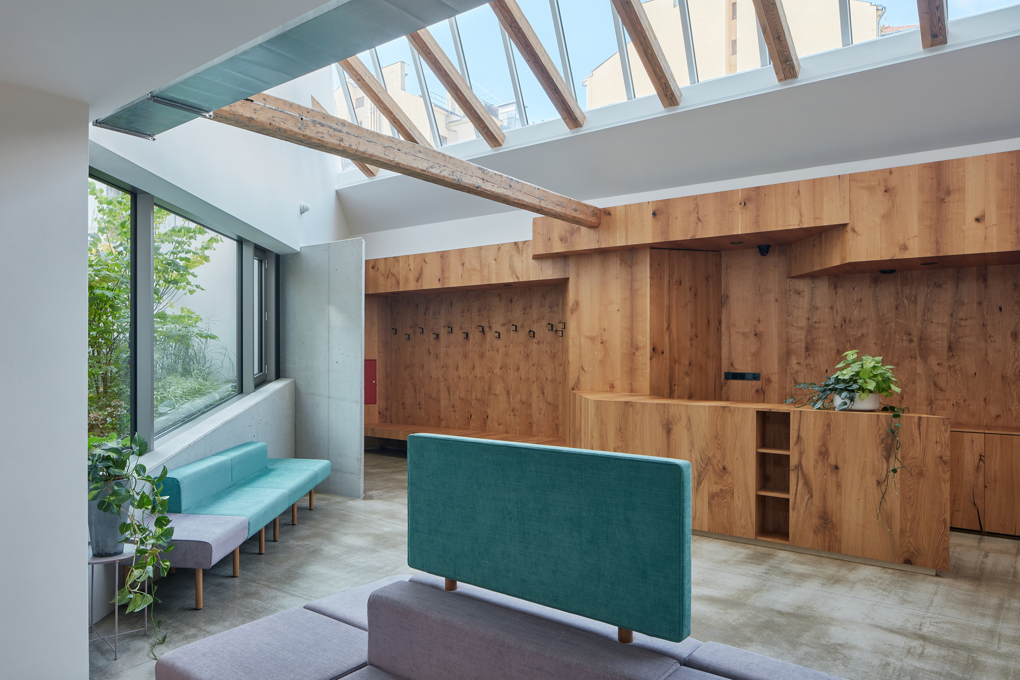 Gallery of Yoga Garden & Art Gallery Brno / RO_AR Szymon Rozwalka