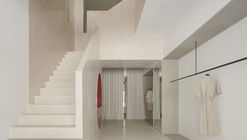 Pau Flagship Store / Estudio DIIR