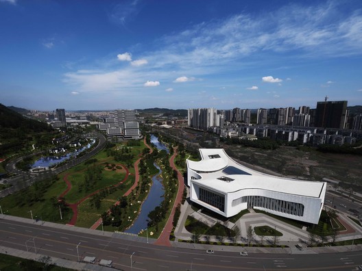 Museu de Ciência e Tecnologia de Yibin / TJAD - Fotografia de Exterior