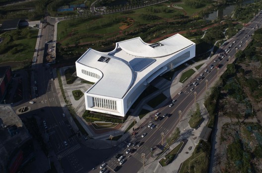 Museu de Ciência e Tecnologia de Yibin / TJAD - Fotografia de Exterior