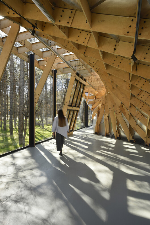 Persepolis Entrance Pavilion / theAlliance - Interior Photography, Beam