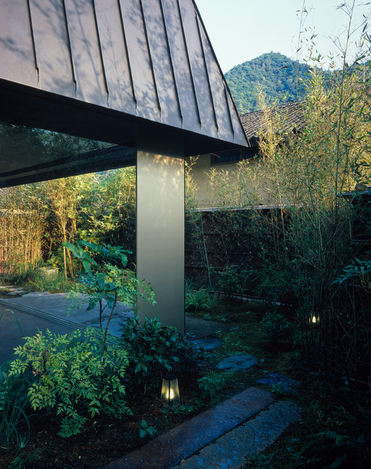 A corner of inner garden. Image © Hao Chen