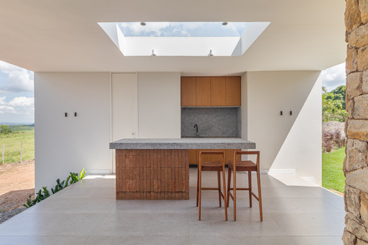 Hacienda Baixa Verde / Módulo 4 Arquitectura Hacienda Baixa Verde / Módulo 4 Arquitectura - Fotografía interior, Cocina, Encimera, Sillas