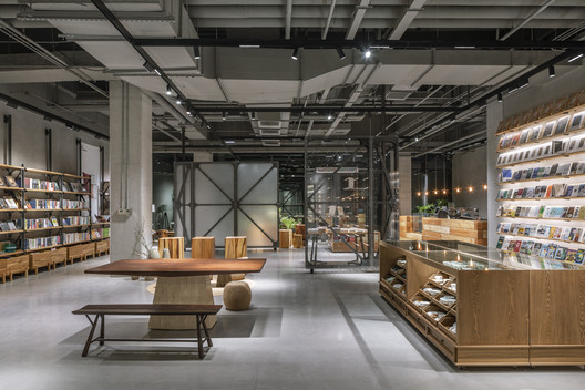 Mumokuteki Concept Bookstore / LUO studio - Interior Photography, Shelving