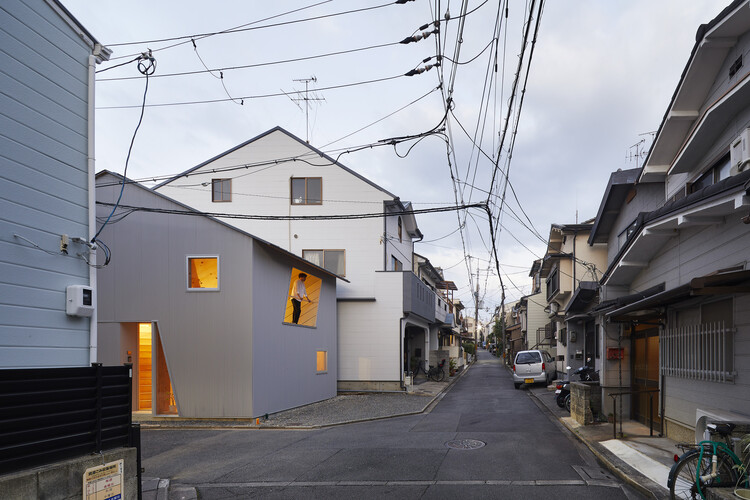 十字型室内空间，24毫米胶合木板房屋 / Alphaville Architects - 建筑图