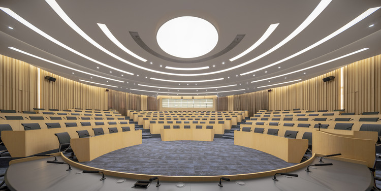 深圳南方科技大学会堂 / 欧博设计