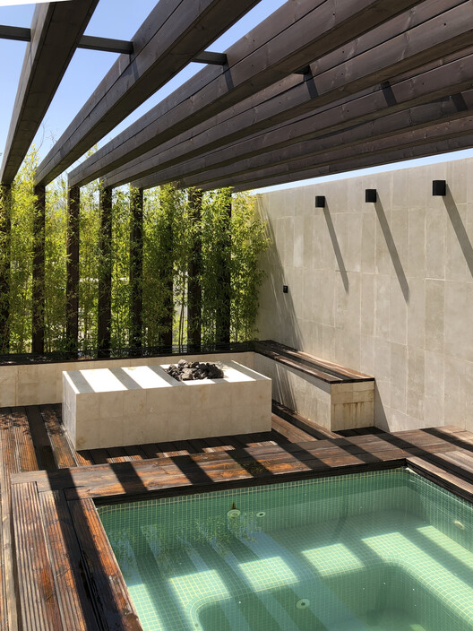 Window House / Afshin Khosravian & Associate - Exterior Photography, Beam, Garden, Deck, Courtyard