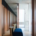 Tobias Partners Collins Beach House 27 HR - Collins Beach House kiến tr&uacute;c hiện đại v&agrave; kết nối với thi&ecirc;n nhi&ecirc;n