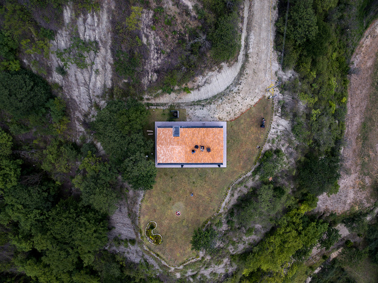 10 Fotografías aéreas de casas en Ecuador: La importancia de visualizar una obra de arquitectura en su entorno - Imagen 8 de 11