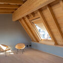 Roof Extension Wasserstrasse / Atelier Atlas Architektur - Interior Photography, Extension, Beam, Chair