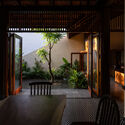 11 - Hong Ngu House / H.a Architects: Ng&ocirc;i nh&agrave; truyền thống bằng gỗ m&aacute;i ng&oacute;i ấn tượng