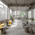 20210527   Ksoul   Yama 30 - AMA Coffee Shop: Qu&aacute;n cafe sử dụng m&agrave;u x&aacute;m v&agrave; m&agrave;u v&agrave;ng thể hiện sự đ&ocirc; thị ho&aacute;