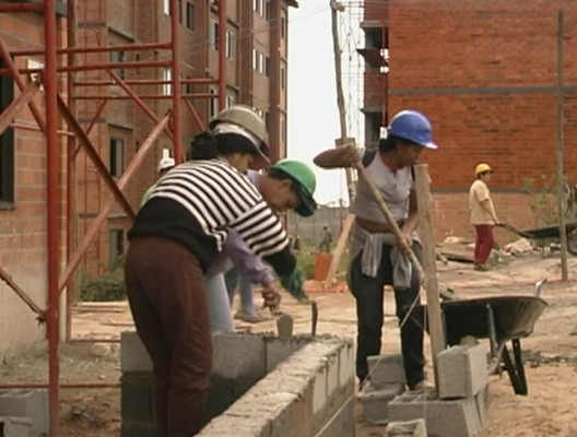 "The most important thing is the people, these people who fight": Paula Constante on housing movements in São Paulo "The most important thing is the people, these people who fight": Paula Constante on housing movements in São Paulo - Image 4 of 18