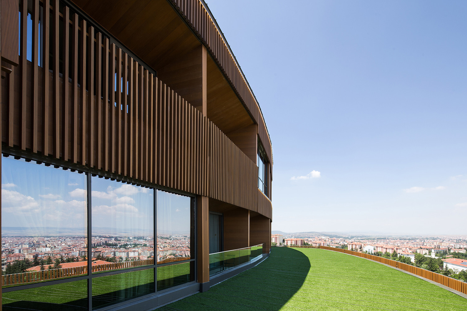 Gallery of Using Wood Outdoors Without Worrying About Fire Hazards 4