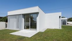 Casa en Vila de Prado / Luís Peixoto
