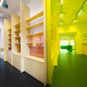 MDC Next Door Store / Gonzalez Haase Architects - Interior Photography, Closet