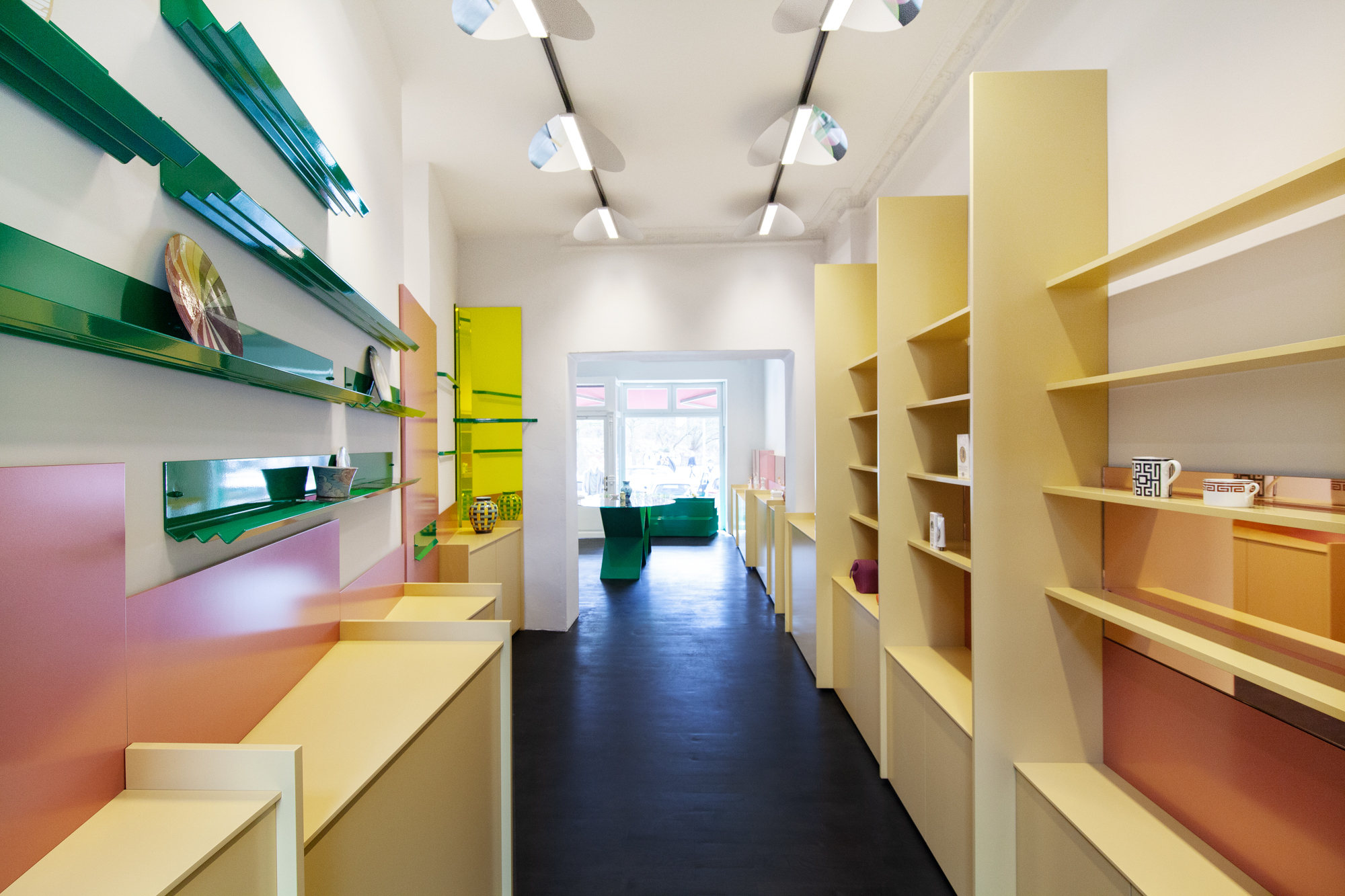 Gallery of MDC Next Door Store / Gonzalez Haase Architects 12