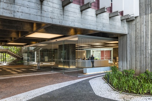 Renovação do Térreo do Condomínio São Luiz / Perkins&Will - Fotografia de Exterior, Fachada