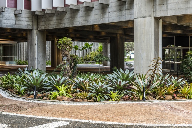 Renovação do Térreo do Condomínio São Luiz / Perkins&Will - Fotografia de Exterior