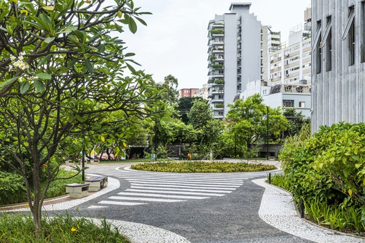 Renovação do Térreo do Condomínio São Luiz / Perkins&Will - Fotografia de Exterior